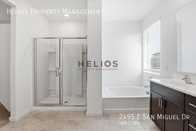 Building Photo - 2495 E San Miguel Dr