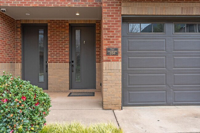 Building Photo - M West