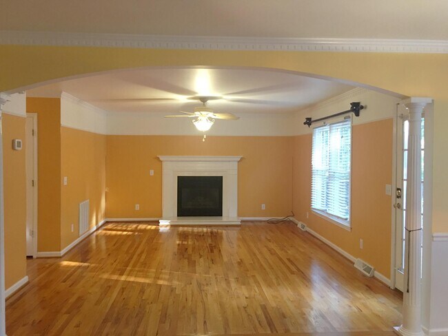 Building Photo - 121 Squires Creek Rd