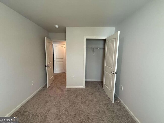 Building Photo - 1 Silverbell Ln NW