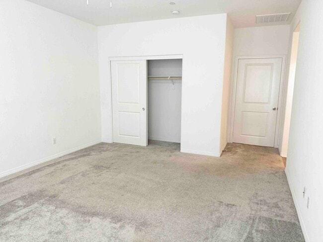 Building Photo - 15976 Lasselle St