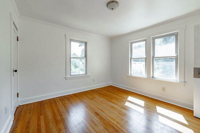 Building Photo - 120 Hillside Ave