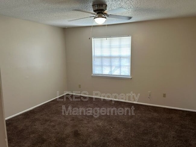 Building Photo - 4603 Lighthouse Cir