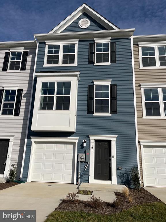 Building Photo - 121 Canning Rd