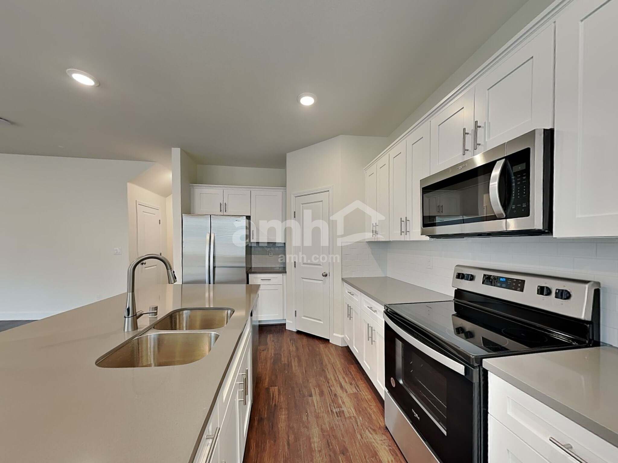 Building Photo - 8815 Carmine Cob Ave