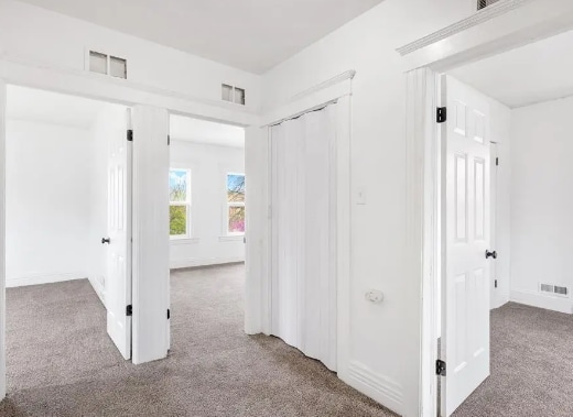 Building Photo - 216 Holbrook St