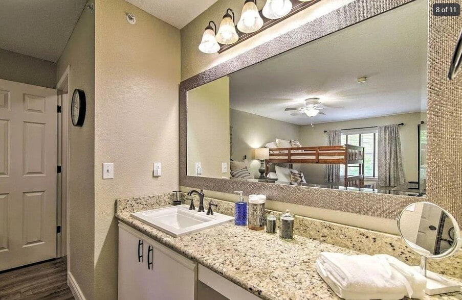 Building Photo - 200 Golf View Dr