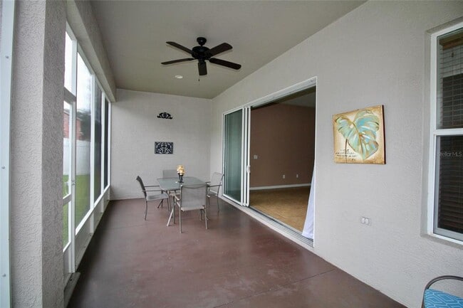 Building Photo - 5739 SW 40th St