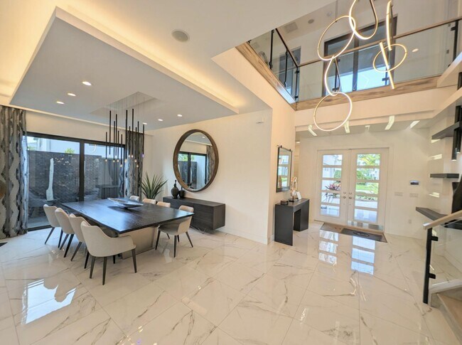 Building Photo - 17299 Pagoda Palms Dr