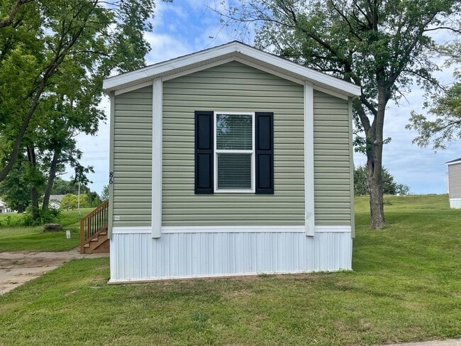 Building Photo - 2404 N 8th St