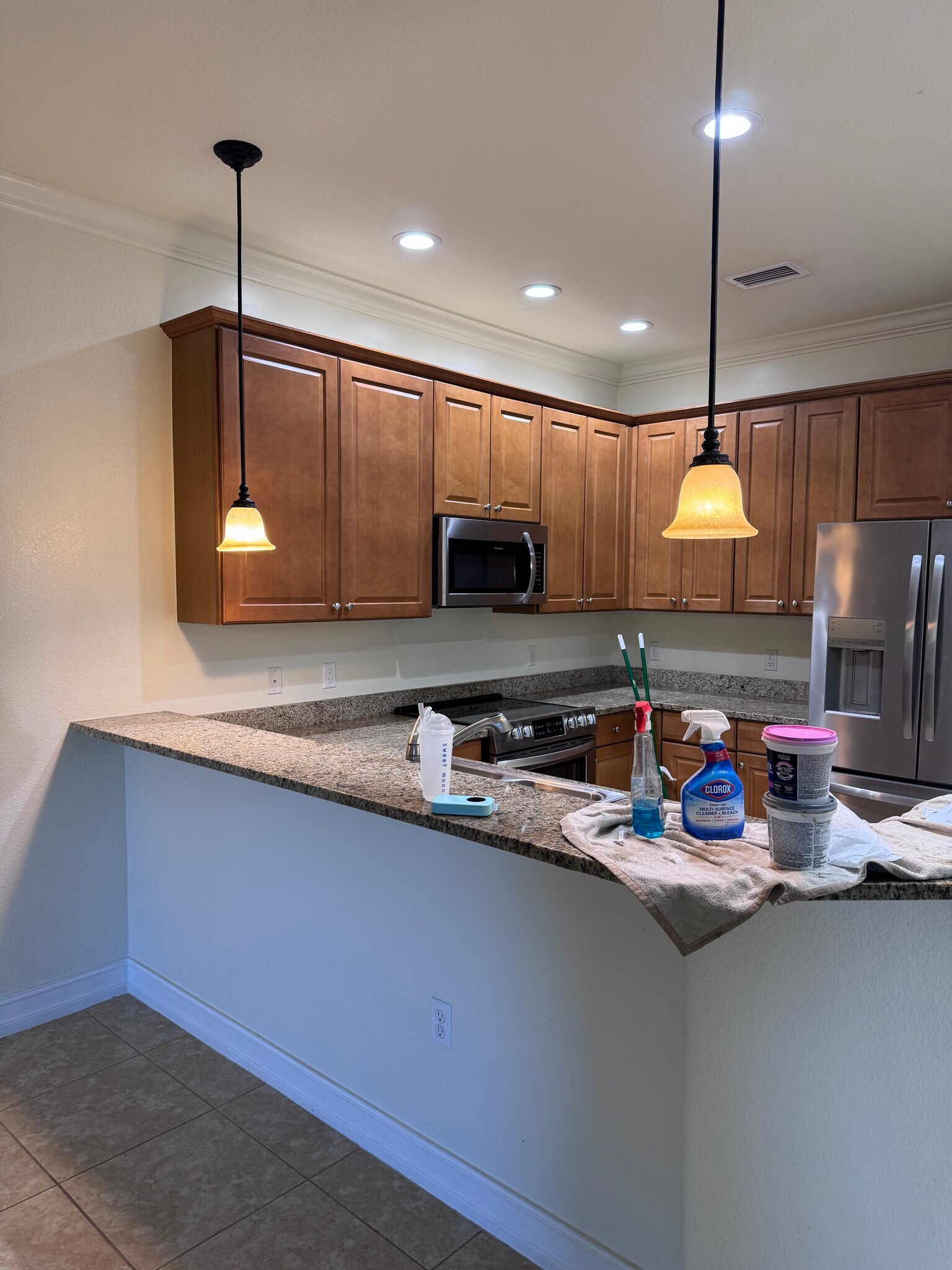 Building Photo - 9147 Delano St