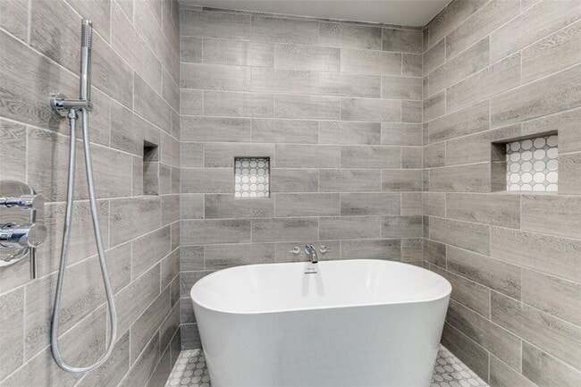 Building Photo - 2386 Chart Dr