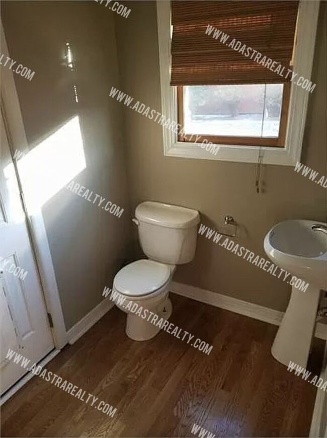 Building Photo - Amazing Brookside Home-Available in SEPTEM...