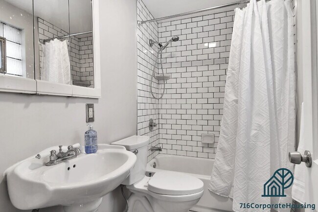Building Photo - Furnished 2-Bedroom Lower Apartment on Prospect Ave