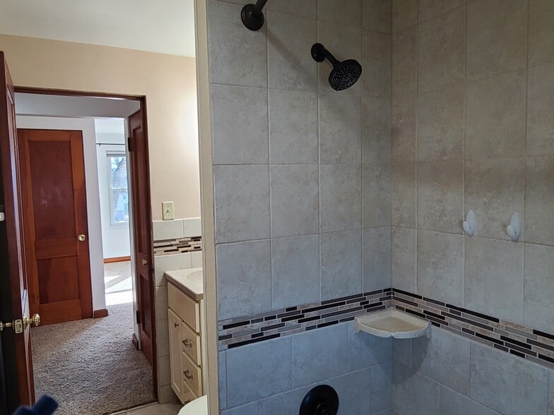 Bathroom - 38 E Lincoln Ave