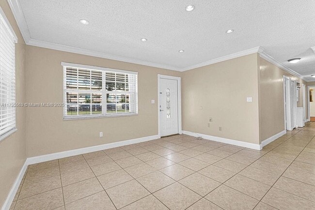 Building Photo - 2400 SW 103rd Ct