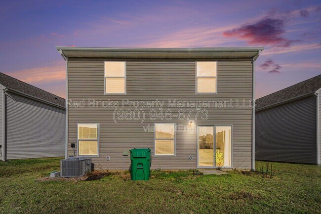 Building Photo - 7112 Galway City St