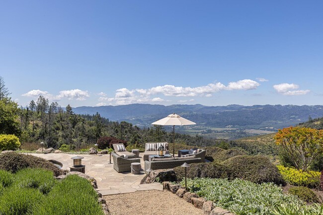 Building Photo - 865 Bell Canyon Rd