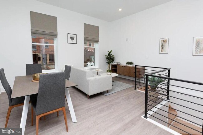 Building Photo - 1742 Fleet St