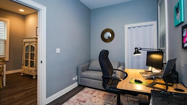 Building Photo - 1938 N Rockwell St