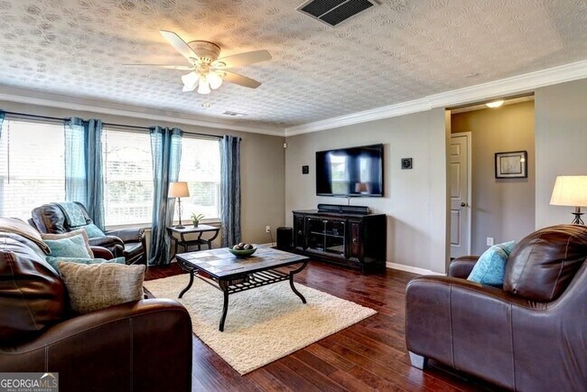 Building Photo - 3925 Kesler Ct