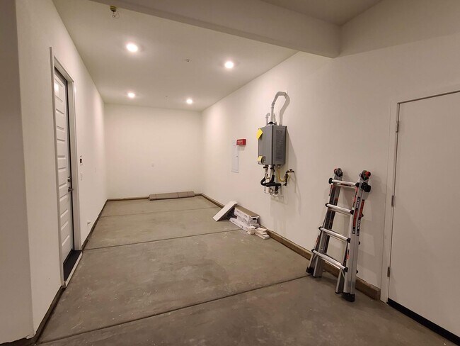 Building Photo - BEAUTIFUL BRAND NEW "NEXT-GEN" HOME W/ SOLAR & SIERRA VIEWS!!