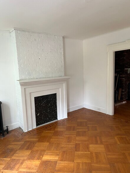 Building Photo - 188 3rd St