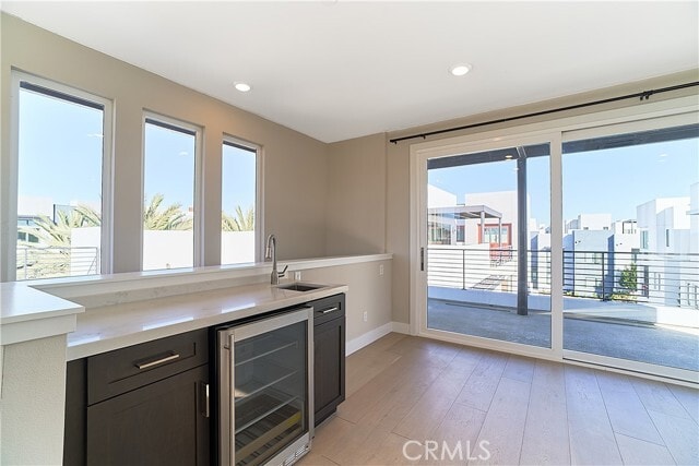 Building Photo - 6 Transport