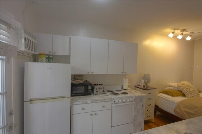 Building Photo - 525 Rawls Ave