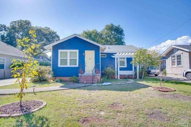 Building Photo - 2303 N 20th Ave