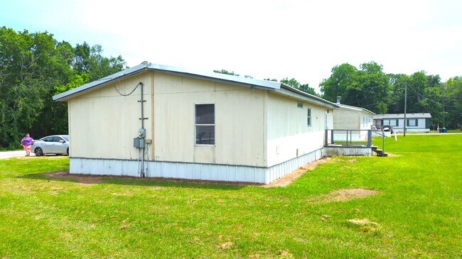 Building Photo - 115 Ava Ln