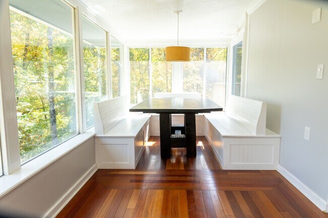 Building Photo - PEACEFUL LIVING.....SECLUSION