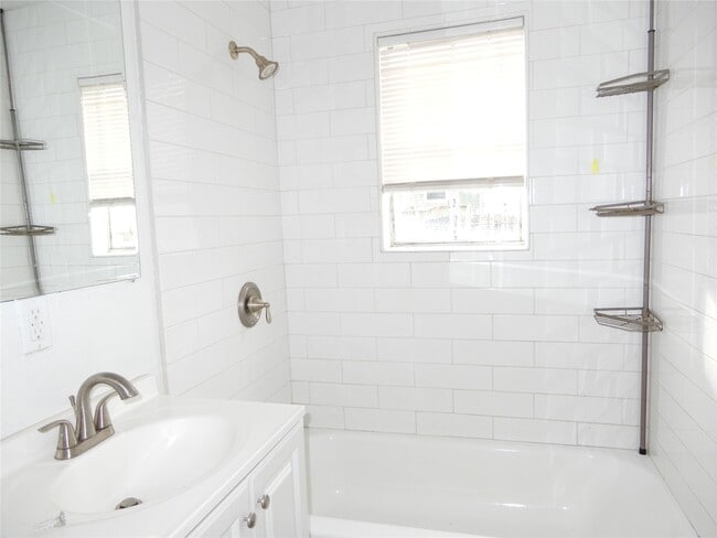 Building Photo - 3806 Lelia St