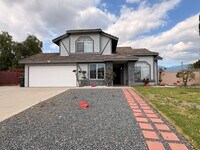 Building Photo - 4 Bed, 2.5 Bath in Rialto!