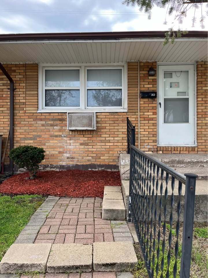 Building Photo - 7560 Mentor Ave