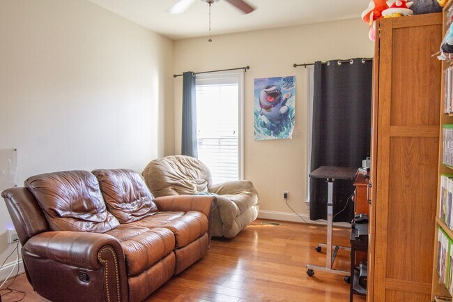 Building Photo - 6883 Birmingham Dr