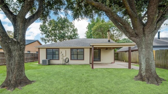 Building Photo - 4718 Brooklawn Dr