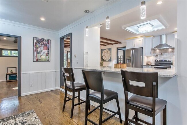 Building Photo - 6680 Williamson Dr NE