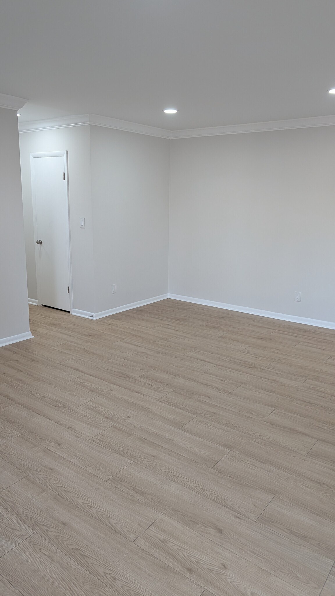 Building Photo - 6431 Richmond Hwy