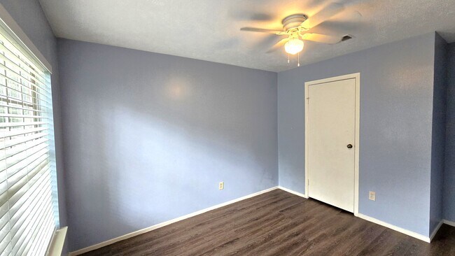 Building Photo - 3334 Birch Creek Dr