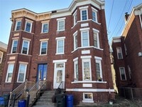 Building Photo - 75 Liberty St
