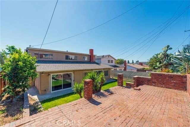 Building Photo - 1443 E Gladwick St