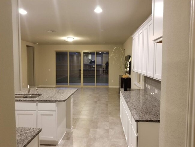 Building Photo - 2612 Bowen St