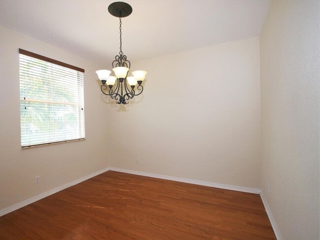 Building Photo - 1562 Grande Cull Way