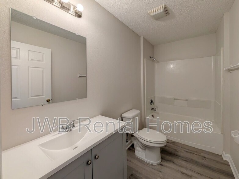 Building Photo - 8460 Kona Ave