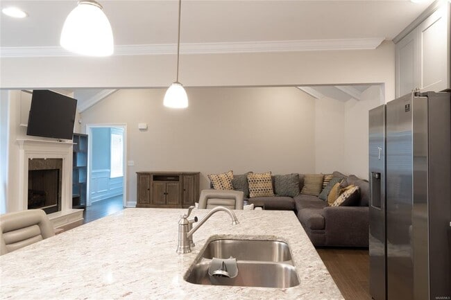 Building Photo - 950 Wheat Ridge Dr