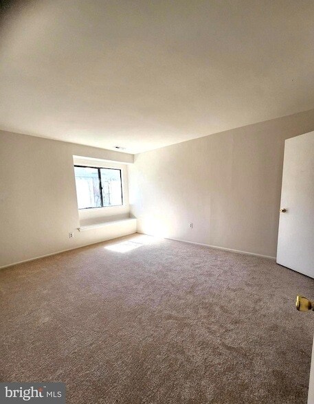 Building Photo - 103 Lucas Ln