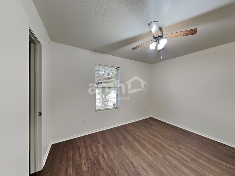Building Photo - 1101 Eagle Claw Dr