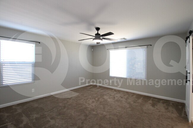 Building Photo - 24758 W Huntington Dr
