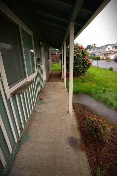 Building Photo - 4627 SE 86th Ct